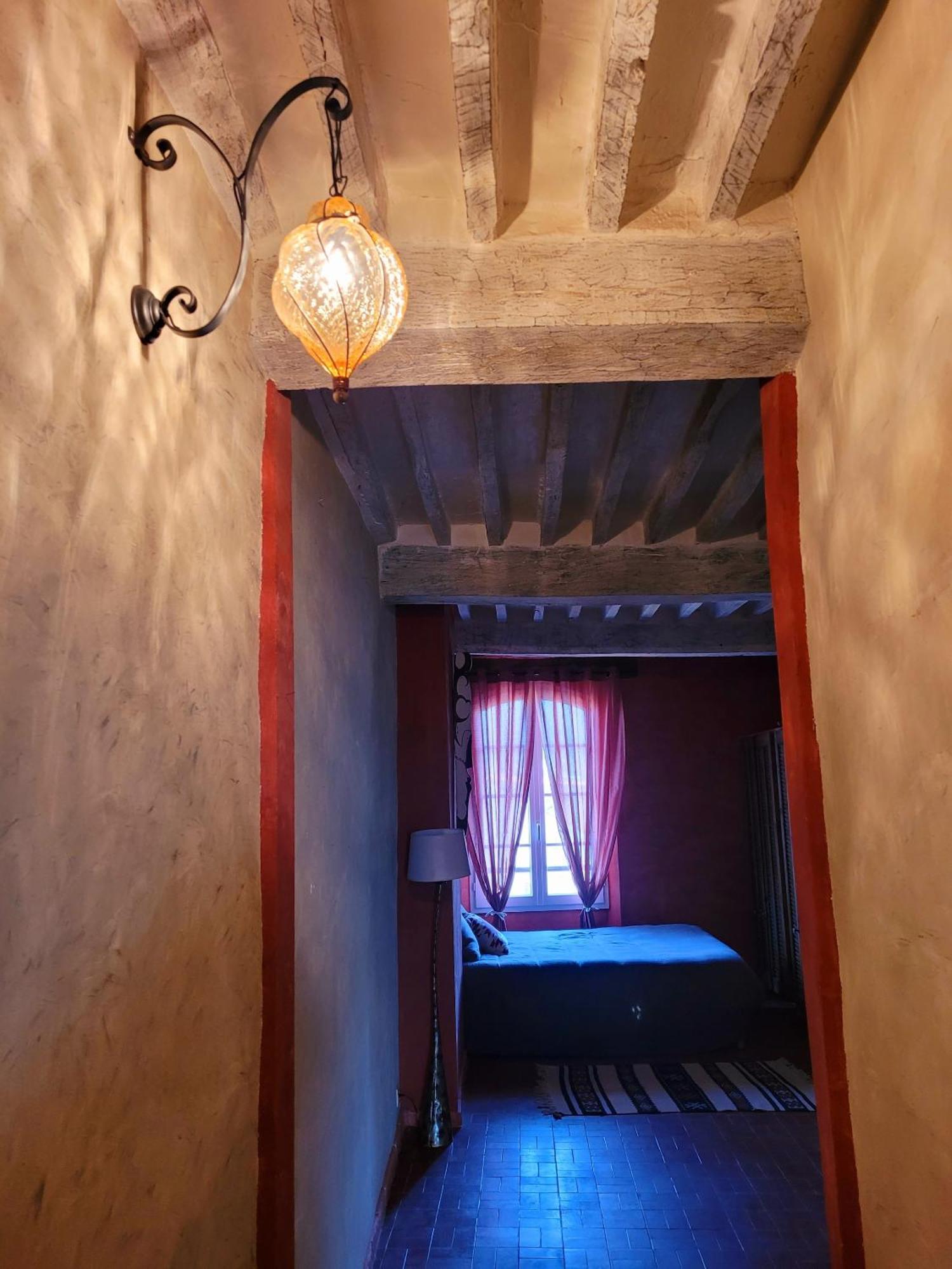 Au Puits De La Fontaine Otel Tavernes Oda fotoğraf