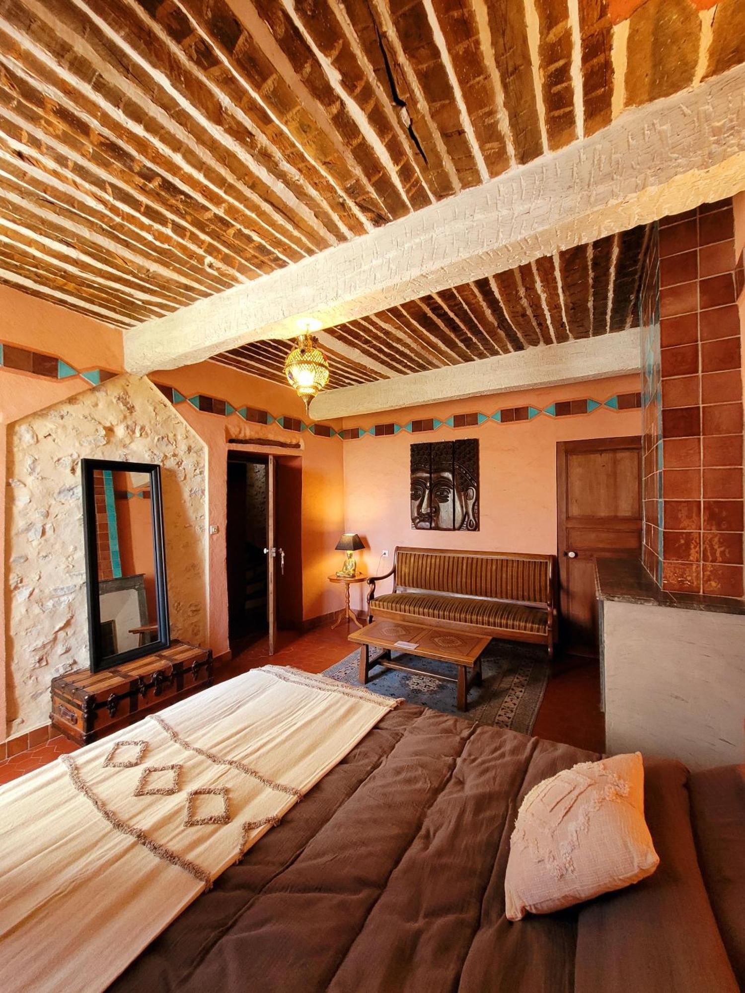 Au Puits De La Fontaine Otel Tavernes Oda fotoğraf